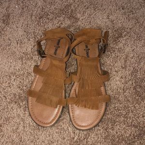 Minnetonka Maui Brown Fringe Sandals
